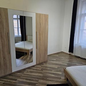 Camera con letto queen size